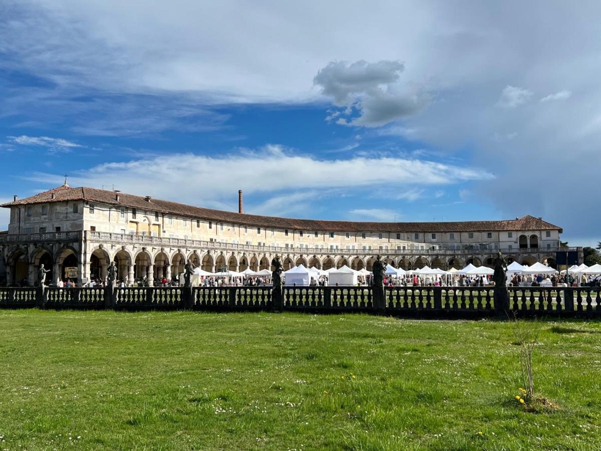 Boutique House Alle Loggie Palladiane Di Villa Contarini เพียซโซลา ซุล เบรนตา ภายนอก รูปภาพ